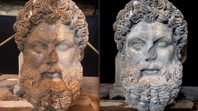 Aphrodisias Antik Kenti’nde yapılan kazılarda Zeus heykelinin başı bulundu