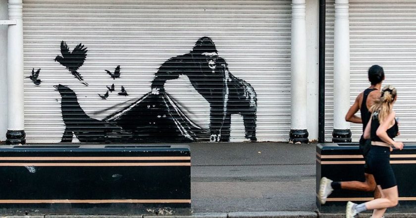 Gizemli sokak sanatçısı Banksy hayvan temalı serisini tamamlıyor