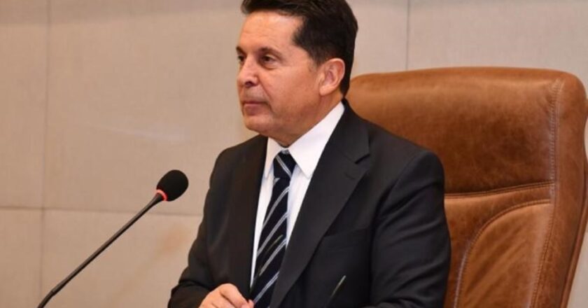 Gözaltının üzerinden 1 ay geçti… Yerine kayyım atanan Ahmet Özer'den mesaj var! – Son Dakika Türkiye, Siyasi haberler