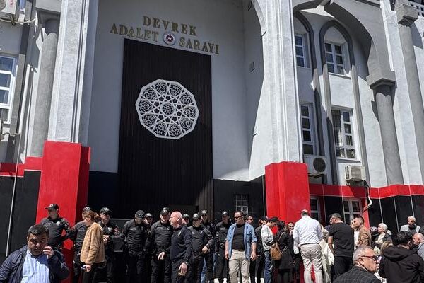 Devrek Belediyesi’ne karşı soruşturmalarda 10 şüpheli mahkemeye hitap edildi