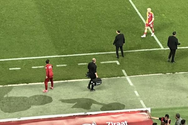Galatasaray’ın hedefinden sonra, Dries Mertens’in hareketi sosyal medyada gündemdeydi!