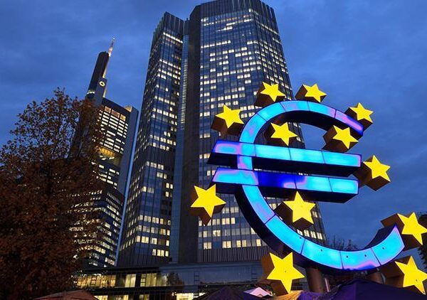 Euro bölgesi ilk çeyrekte büyüdü