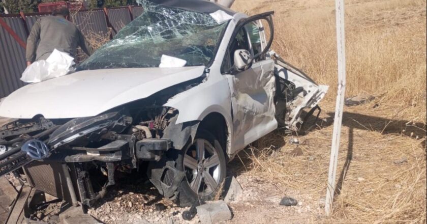 Diyarbakır’da belediye otobüsü ile otomobil çarpıştı: 1 ölü