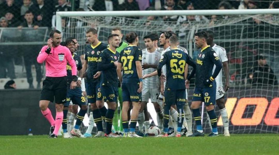Beşiktaş-Fenerbahçe arasında oynanan son 50 derbide 34 kırmızı kart çıktı! Tarihi derbinin kart istatistikleri... 2