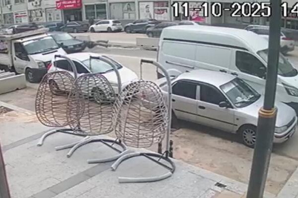Yer: Karabük! Yoldan karşıya geçen yayaya otomobil çarptı