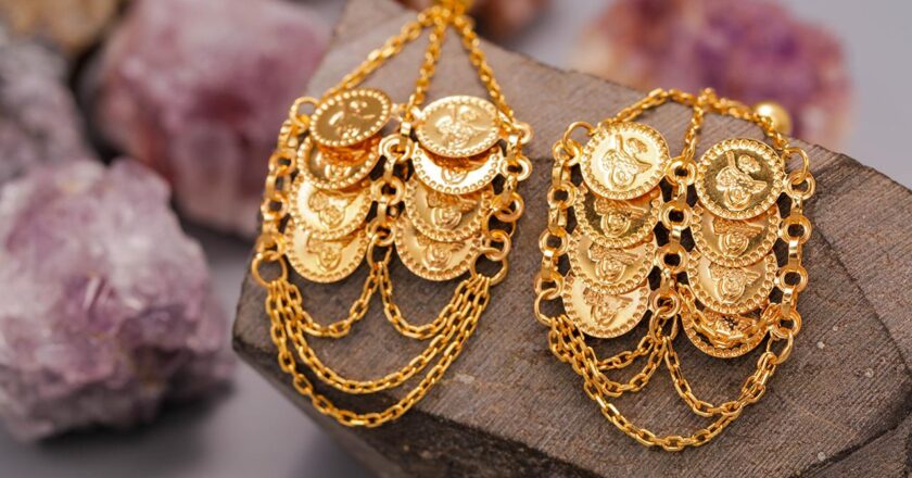 Altının gramı 5 bin 576 liradan işlem görüyor