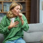 Kışın Artan İnatçı Öksürük: Basit Bir Belirti Değil, Dikkat Edilmesi Gereken Bir Uyarı